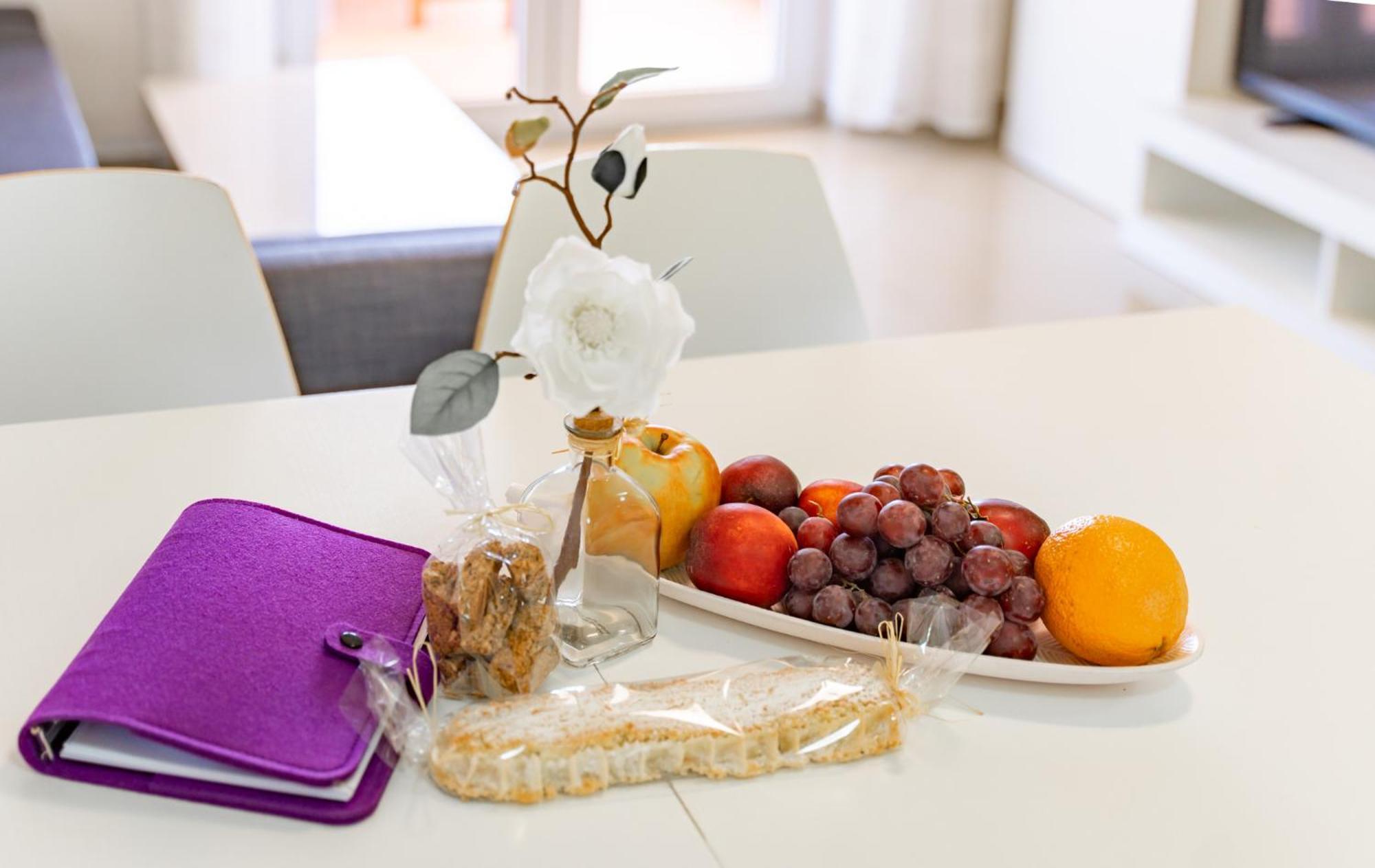 Foric Apartments With Outdoor Heated Pool 라브 외부 사진